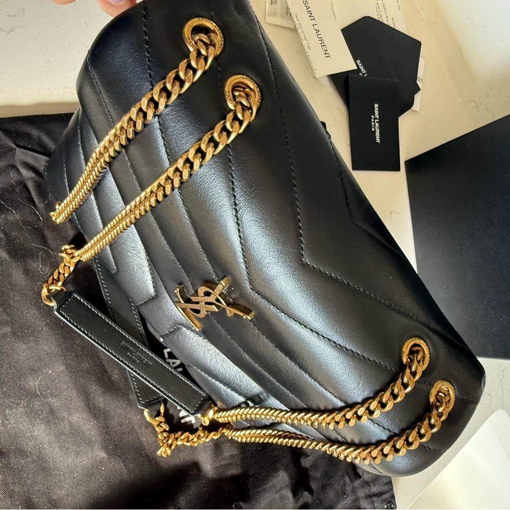 Saint Laurent LouLou Medium Shoulder Bag - Picture 2 of 10